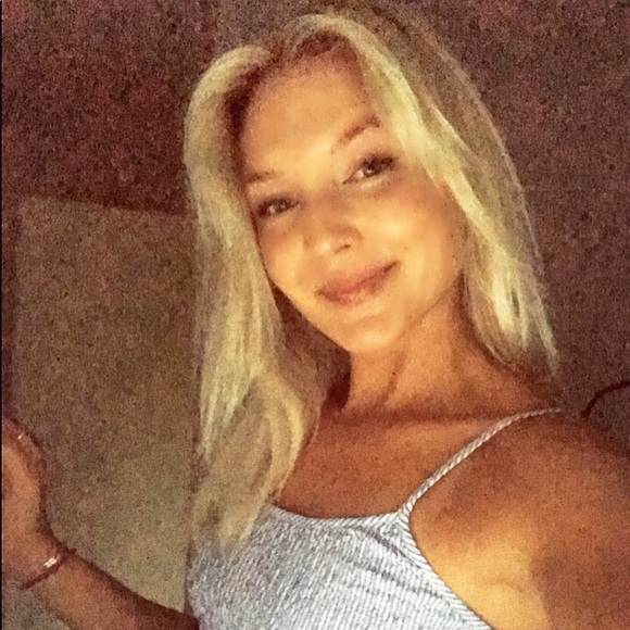 Meet your Posher, Anna - Picture 5 of 6